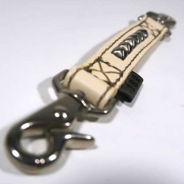 Studsed Keyholder (Slim / Off White x Silver) / by TBR